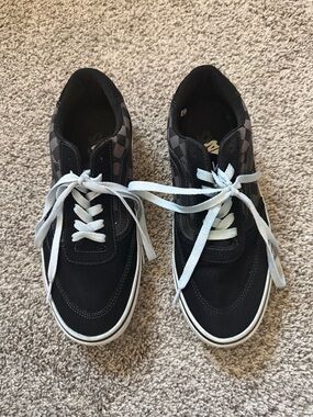 Men’s Checkered Vans